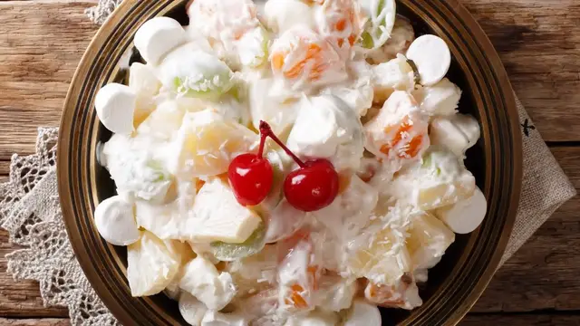Video thumbnail for Why People Don't Eat Ambrosia Salad Anymore