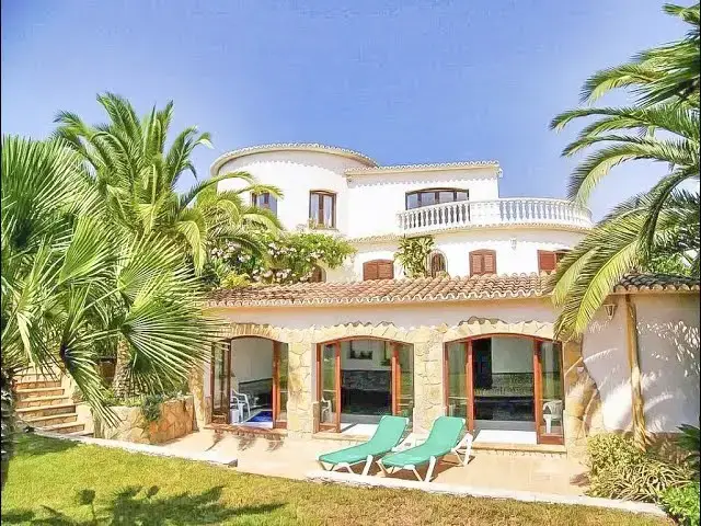 Video thumbnail for Villa in Moraira for sale in Alicante € 846,000  Spanish Casa Properties