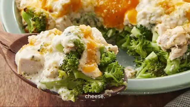 Video thumbnail for chicken divan recipe