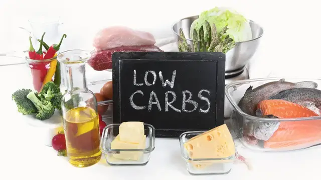 Video thumbnail for Nutritional Benefits of a Low Carb Diet: video blog