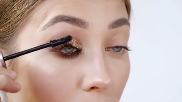 Video thumbnail for Lily-Rose Depp's Transformation From Chanel Ambassador to Nosferatu Vampire