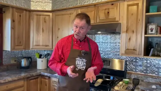 Video thumbnail for Quick Tip  The Perfect Fried Egg   How to Fry an Egg in a Cast Iron Skillet(720P HD)