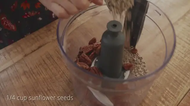 'Video thumbnail for No-Bake Pecan Chocolate Tahini Tart ¦ Gluten Free Vegan Desserts (640p 24fps)'