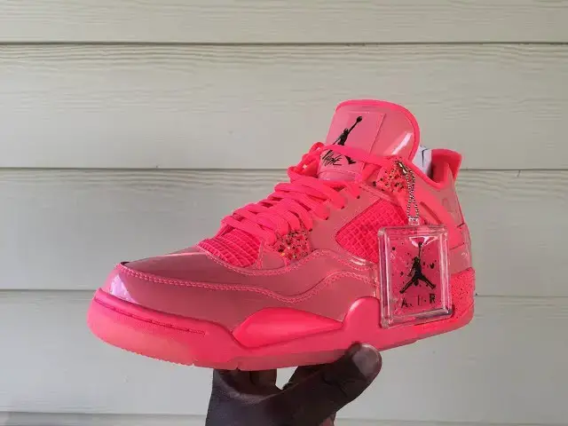Video thumbnail for Quick Look At The women’s Air Jordan 4 Hot Punch - Buy It Now
