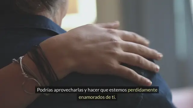 'Video thumbnail for ¿Cómo disimulan los hombres si les atraes?'