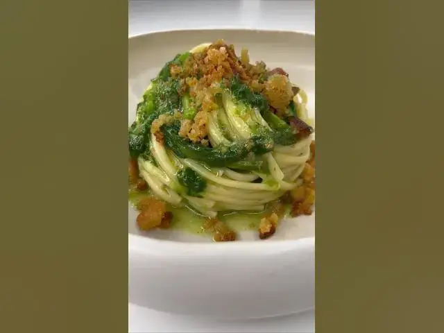 Video thumbnail for Spaghetti alle cime di rapa 🥬 #pasta #cimedirapa #cuisineitalienne #recetteitalienne #pastalover