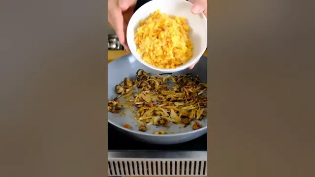 'Video thumbnail for Easy and Healthy Vegan Stuffed Peppers with Lentils Recipe'