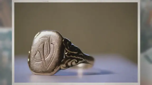 Video thumbnail for What Is the Purpose of a Signet Ring?