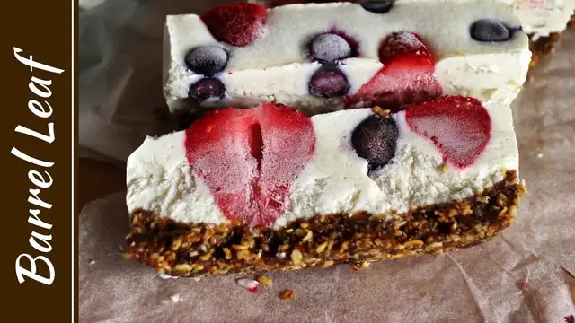 Video thumbnail for 免烤 穀片莓果乳酪條 (無油, 無麵粉) No Bake Granola Berry Cheesecake Bars (Oil-Free, Gluten-Free)