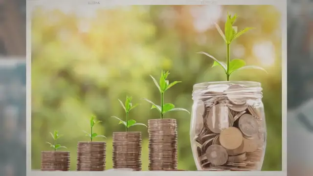 Video thumbnail for Can a Candle Making Business Be Profitable?