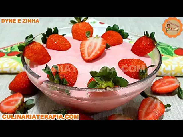 Video thumbnail for Mousse Tang 3 Ingredientes - Mousse de Morango Fácil e Rápida! Recheio de Morango,