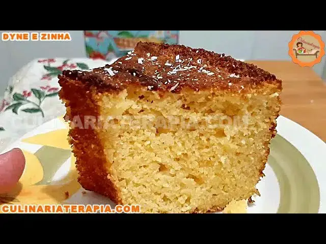 Video thumbnail for Bolo Fofinho e Úmido de Flocão de Milho com Queijo e Coco, Sem Trigo! - Dyne e Zinha