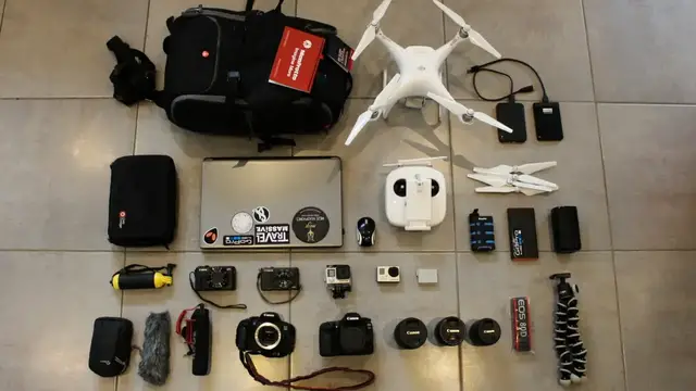 Video thumbnail for TRAVEL VLOGGER GEAR 2017 - The Ultimate Starter Kit