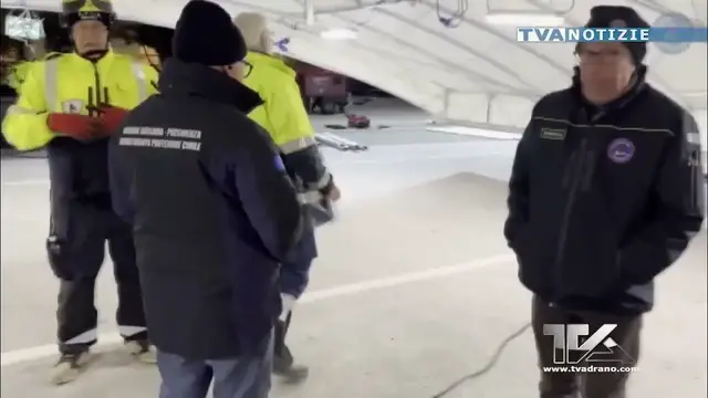 Video thumbnail for Catania. Due tendostrutture per accogliere circa 700 migranti