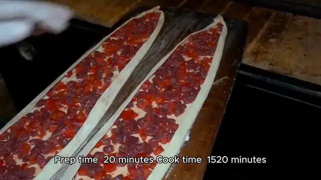 Video thumbnail for buffalo chicken pizza recipe