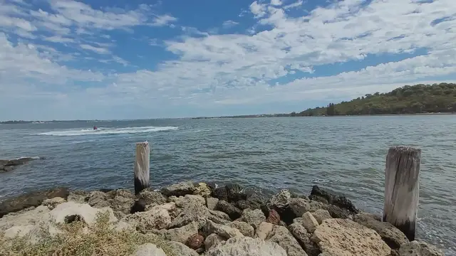Video thumbnail for South Perth Boat Ramp (From rocks)