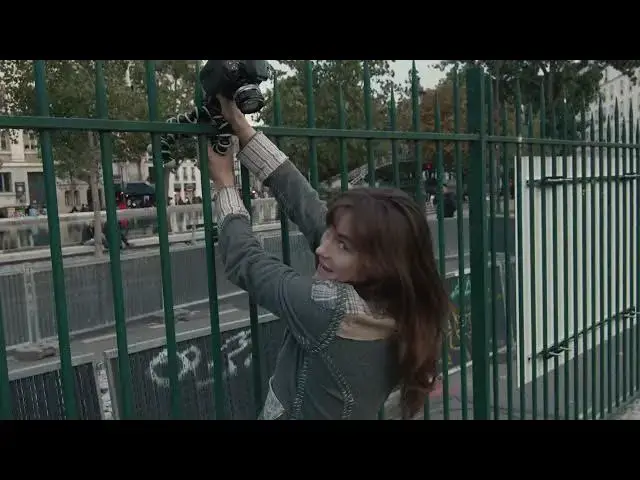 'Video thumbnail for How to Shoot Stunning Self Portraits When Traveling (Paris Edition)'