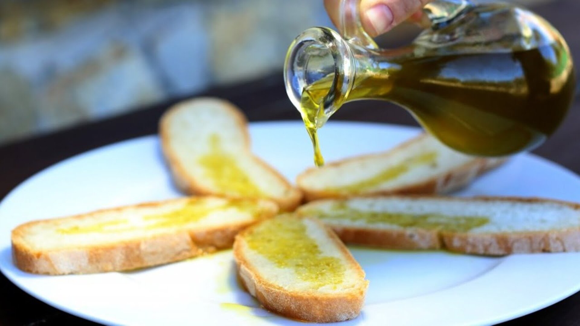 Video thumbnail for Sneaky Ways Italian Restaurants Are Scamming You