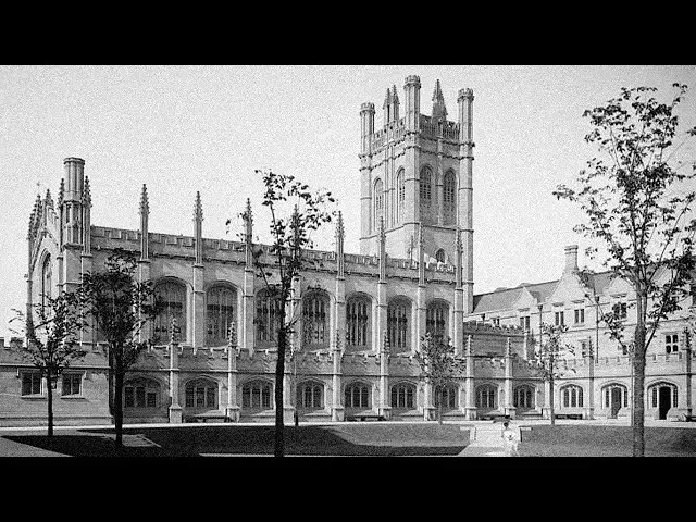 'Video thumbnail for O laboratório humano que descobriu o DNA da comunicação • Escola de Chicago'