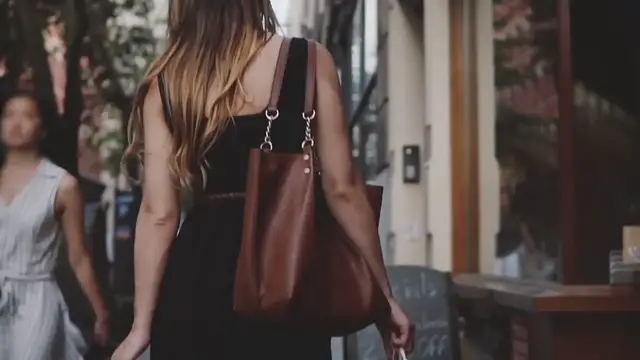 Video thumbnail for Taylor and Gigi's Fall Fashion Outing