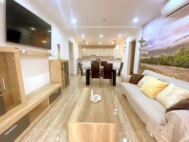 Video thumbnail for Apartment in Javea for sale in Alicante - €175,000  Beds 4 Baths 2 Spanish Casa Properties