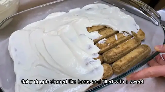 Video thumbnail for cream horn recipe