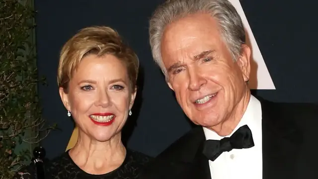 'Video thumbnail for Annette Bening & Warren Beatty's Kids Grew Up To Be Stunning'