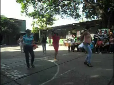 Video thumbnail for Madres de familia bailando Dia de la madre
