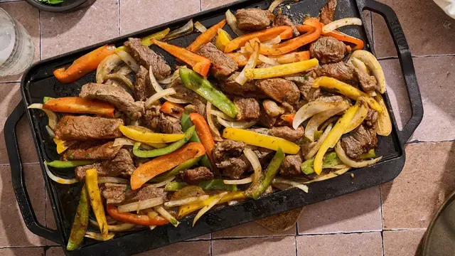 Video thumbnail for Ribeye Steak Fajitas Recipe