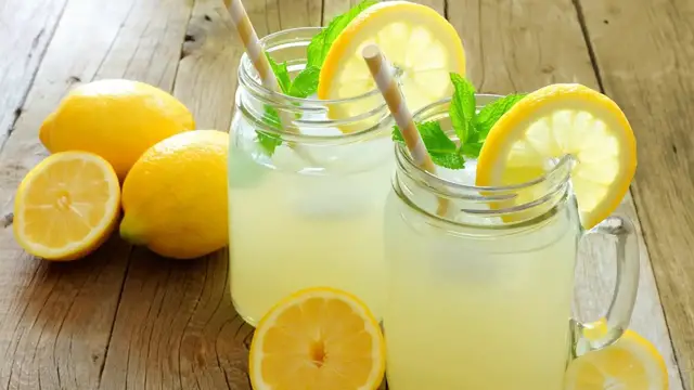 'Video thumbnail for There's Only One Store-Bought Lemonade Brand Worth Your Money'