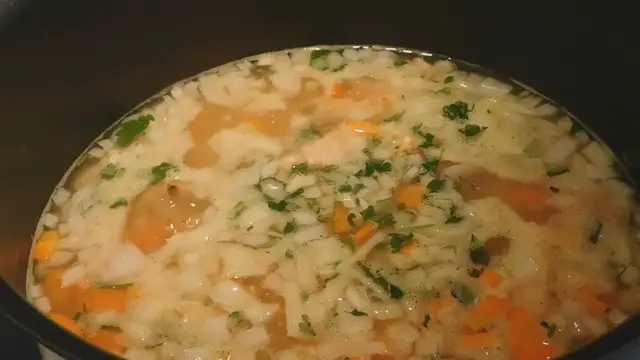 'Video thumbnail for Easy Slow Cooker Creamy Chicken and Wild Rice Soup Recipe'
