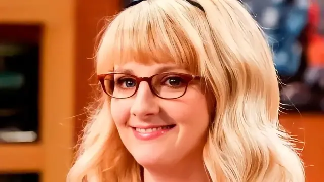 Video thumbnail for How The Big Bang Theory Changed Melissa Rauch Forever