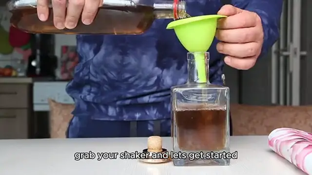 Video thumbnail for whiskey sour recipe