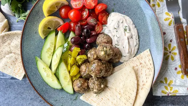 'Video thumbnail for Gluten-Free Greek Turkey Meatballs (With Oatmeal) Recipe'