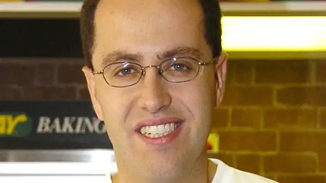 Video thumbnail for What Jared Fogle's Life In Prison Is Really Like