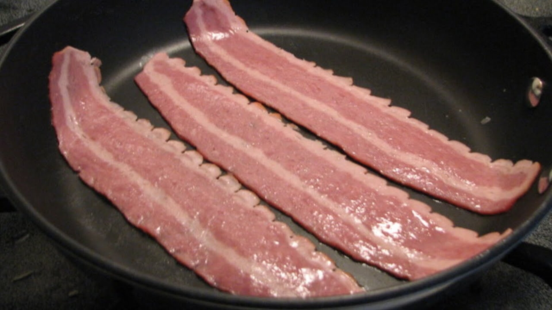 Video thumbnail for Turkey Bacon Brands Ranked From Worst To Best