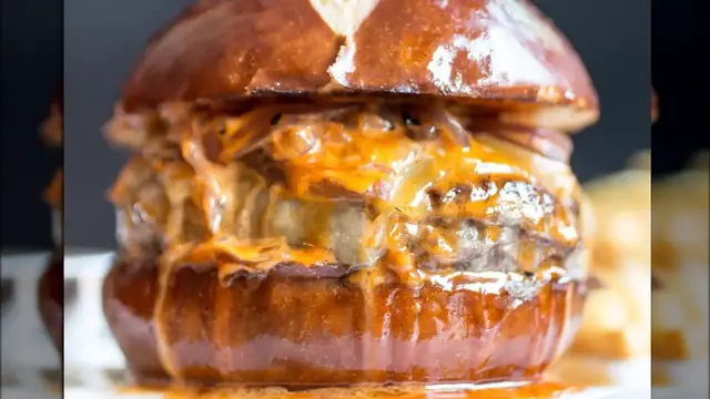 Video thumbnail for 12 Seriously Delicious Burgers You Need To Try Before You Die