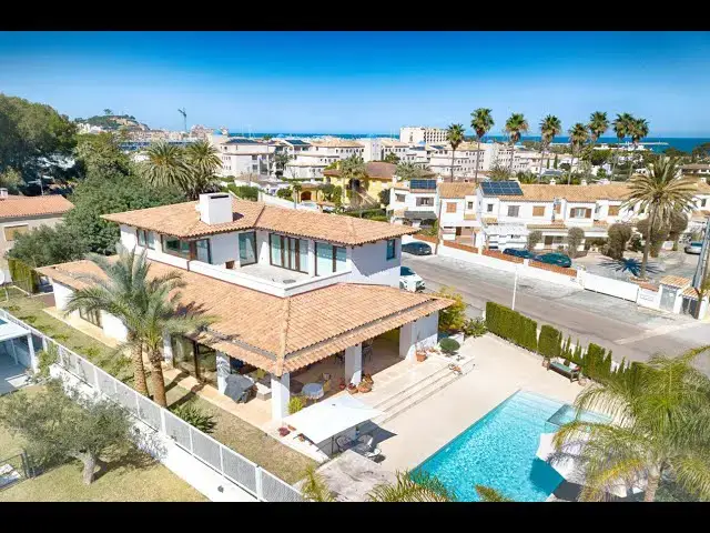 Video thumbnail for Villa in Dénia for sale in Alicante Spain