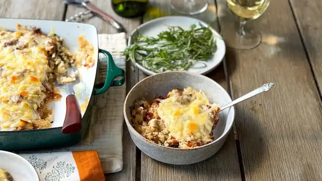 Video thumbnail for French Onion Chicken And Rice Casserole Recipe