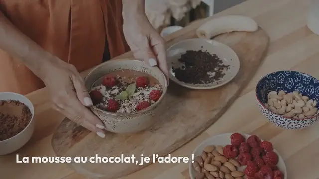 Video thumbnail for Mousse au chocolat à base de tofu soyeux (vegan)