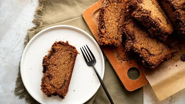 'Video thumbnail for Amish-Style Cinnamon Bread Recipe'