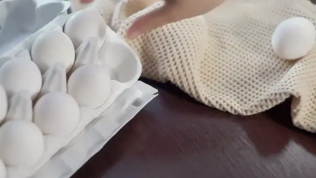 Video thumbnail for False Hard Boiled Egg Facts You Need To Stop Believing