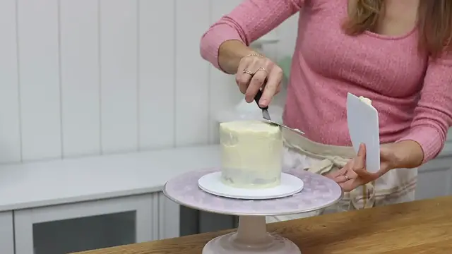 Video thumbnail for 3 Easy Valentines Day Cake Ideas