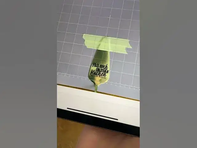 Video thumbnail for 🍰 Kuchenheber gravieren mit #Cricut Maker 3 #Plotter  #DIY Geschenk Geburtstag 🌺#shortsmitmarietta