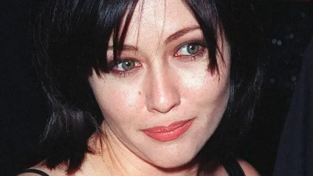 'Video thumbnail for Shannen Doherty's Stunning Style Transformation Through The Years'