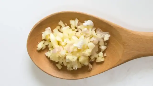 Video thumbnail for You Should Never Use Minced Garlic From A Jar. Here's Why.
