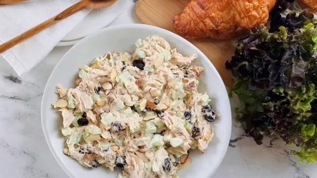 Video thumbnail for Copycat Aldi Cranberry Almond Chicken Salad Recipe