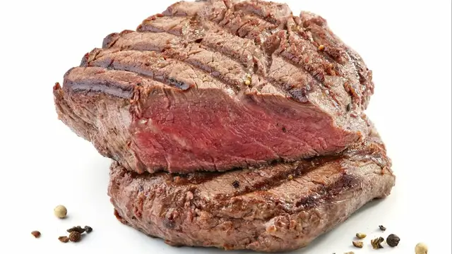 Video thumbnail for The Biggest Mistakes You Make When Eating Steak