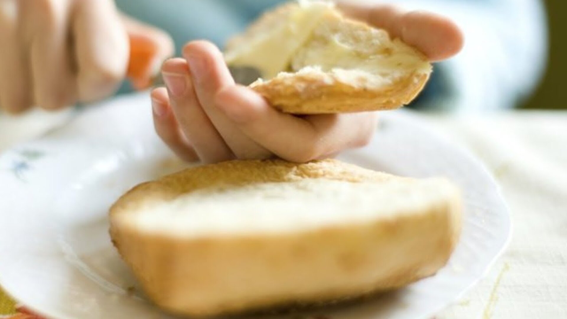 Video thumbnail for Huge Mistakes Everyone Makes At Fancy Restaurants