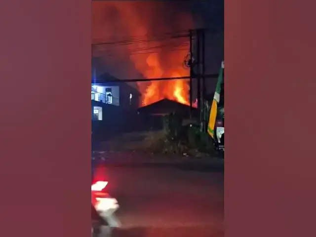 'Video thumbnail for Baru Hari ini Terjadi Kebakaran Di Gang Tempat ku tinggal'
